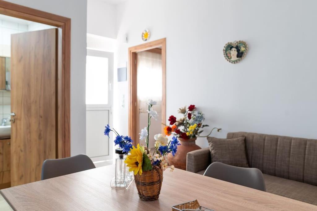 Zografia - Charming House Near The Coast Apartment Marmari  Luaran gambar